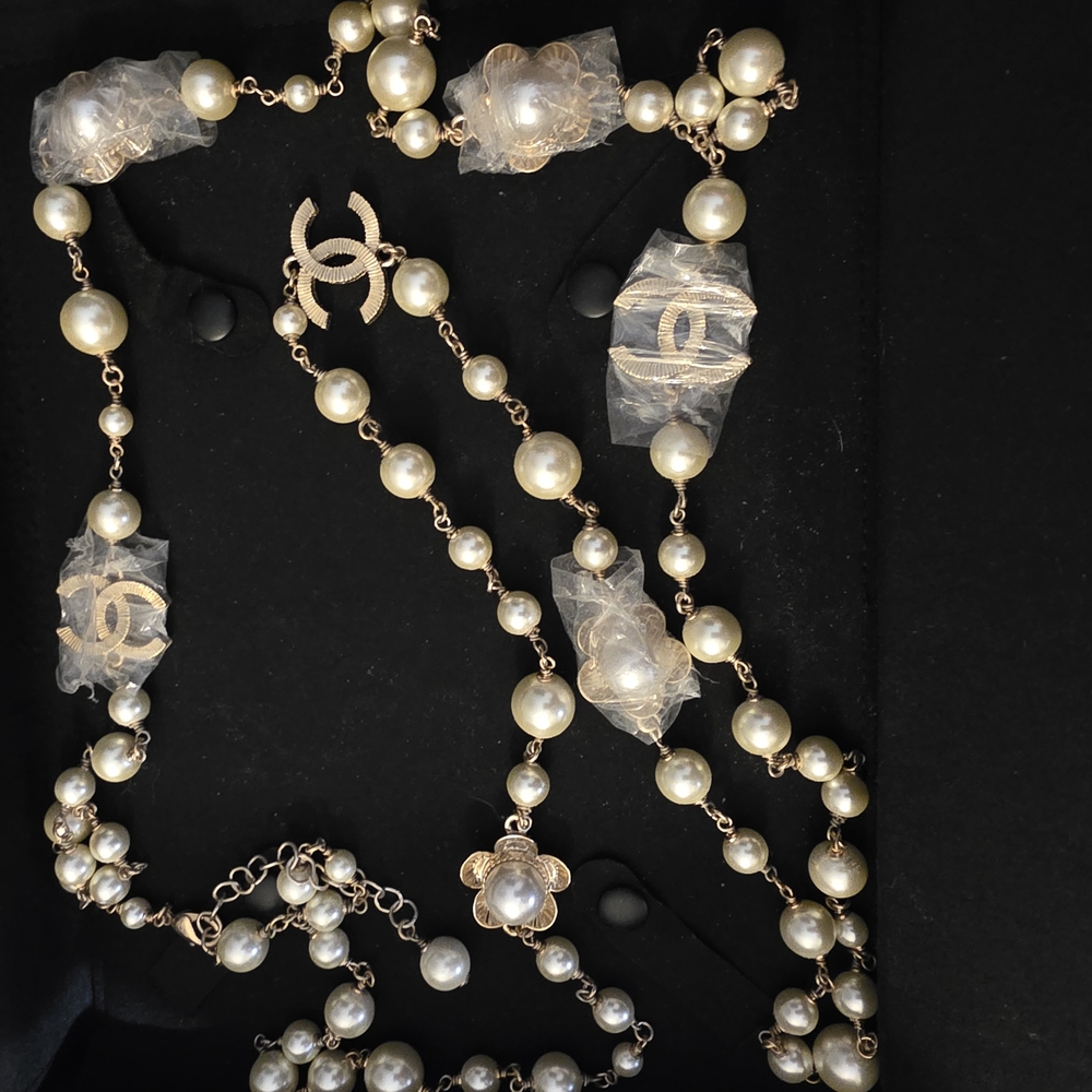 CHANEL Gold and White Pearl Necklace